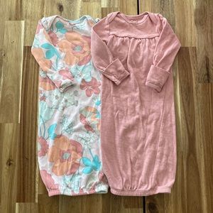Newborn gowns (set of 2)